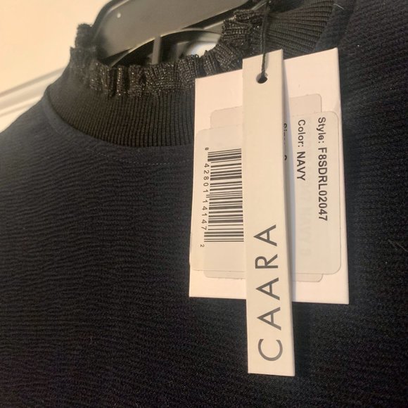 CAARA Massanet Dress NWT - Picture 3 of 4